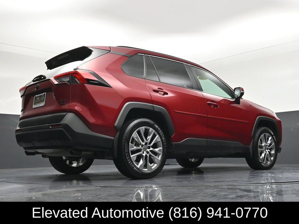 Used 2023 Toyota RAV4 XLE Premium AWD/4WD image 31