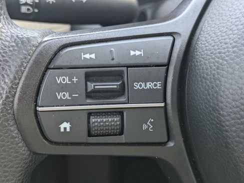 Used 2024 Honda HR-V LX image 19