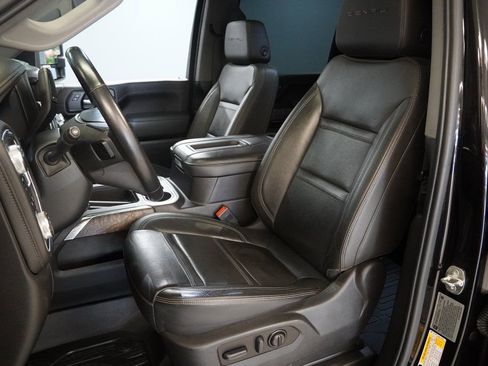 Used 2022 GMC Sierra 2500 Denali w/ Denali Black Diamond Edition image 4