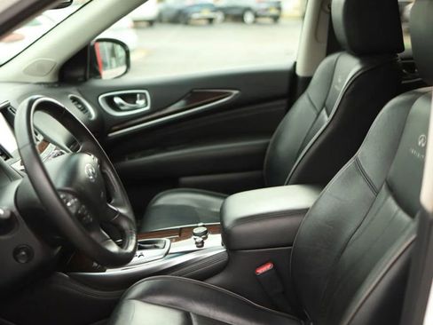 Used 2014 INFINITI QX60 AWD w/ Deluxe Touring Package image 32