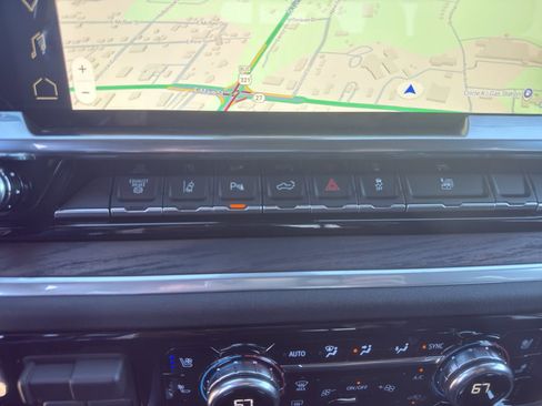 New 2026 GMC Sierra 2500 SLT w/ SLT Convenience Package image 13