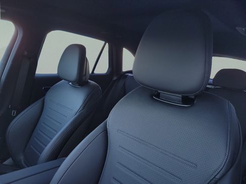 Certified 2026 Mercedes-Benz GLC 300 image 17