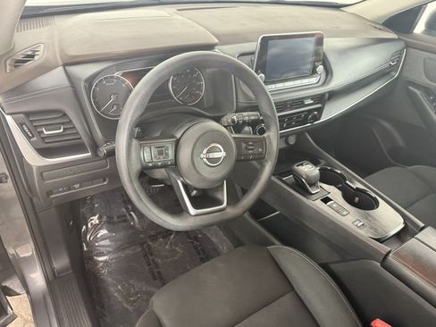 Used 2023 Nissan Rogue S FWD image 15