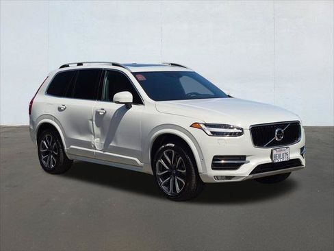 Used 2018 Volvo XC90 T5 Momentum w/ Convenience Package FWD image 7