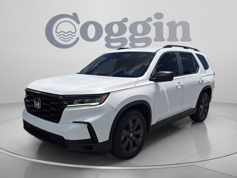 Certified 2025 Honda Pilot Sport image 1