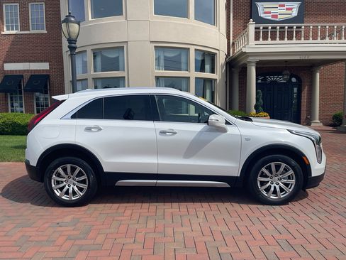 Used 2023 Cadillac XT4 Premium Luxury AWD/4WD image 8