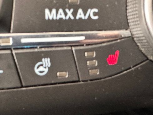 Used 2020 Ford Escape Titanium image 30