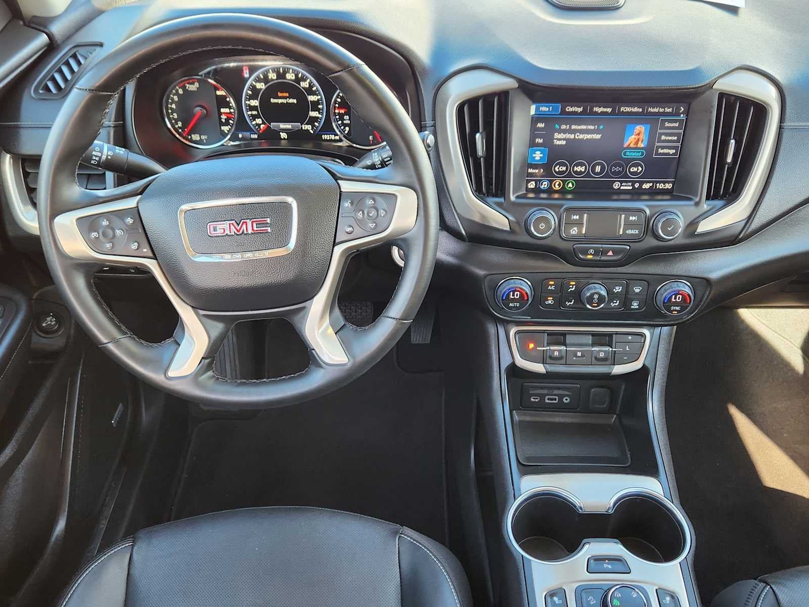 Used 2024 GMC Terrain Denali AWD/4WD image 10