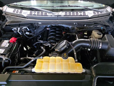 Used 2020 Ford F150 Lariat w/ Equipment Group 502A Luxury AWD/4WD image 45