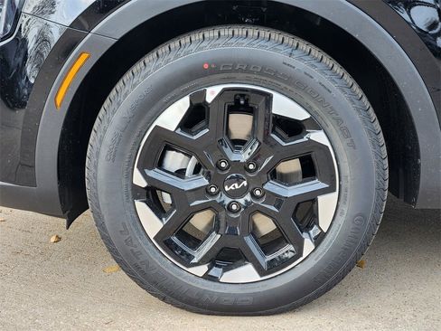 New 2026 Kia Sorento S image 7