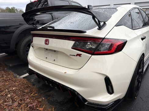 Used 2024 Honda Civic Type R image 6