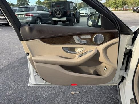 Used 2015 Mercedes-Benz C 300 4MATIC Sedan image 17