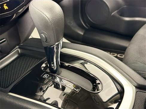 Used 2016 Nissan Rogue S image 15