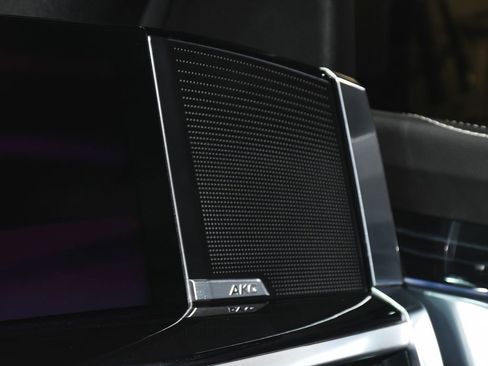 Used 2025 Cadillac Escalade Sport w/ Touring Package image 34