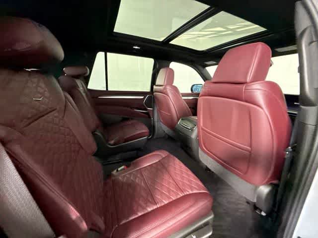 New 2026 Cadillac Escalade Luxury w/ Touring Package AWD/4WD image 33