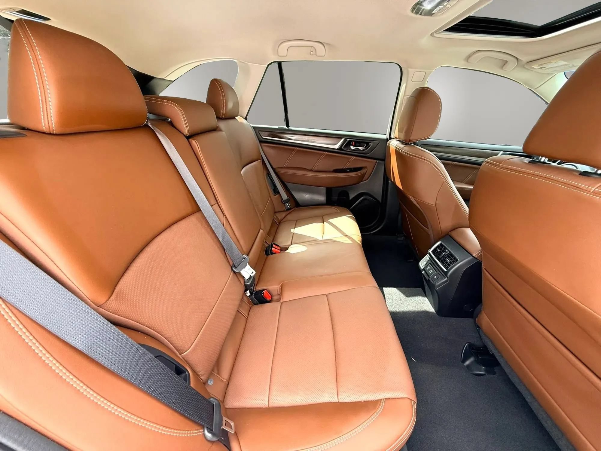 Used 2019 Subaru Outback 2.5i Touring AWD/4WD image 15