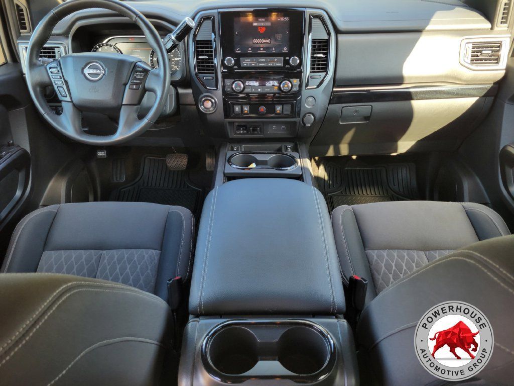 Used 2024 Nissan Titan SV w/ SV Convenience Package RWD image 18