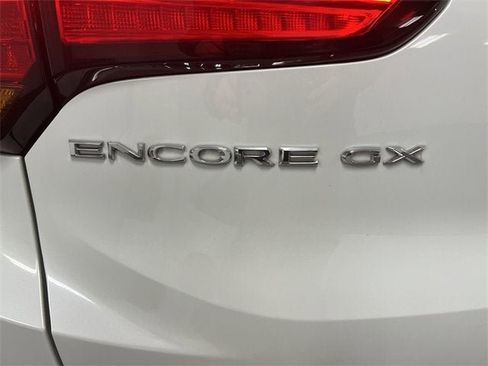 Used 2022 Buick Encore GX Essence w/ Experience Buick Package image 31