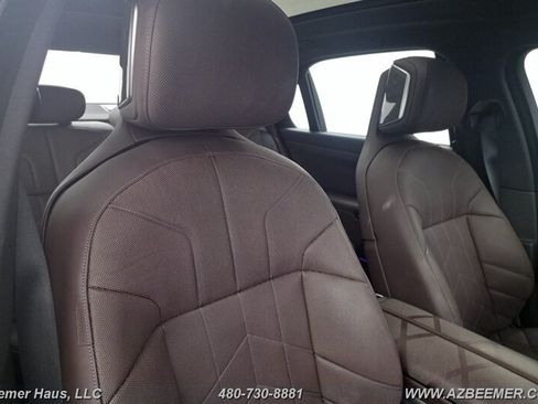 Used 2024 BMW 740i xDrive w/ Executive Package AWD/4WD image 37