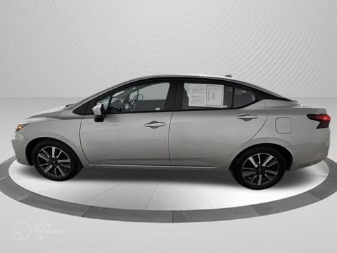 Used 2025 Nissan Versa SV FWD image 4