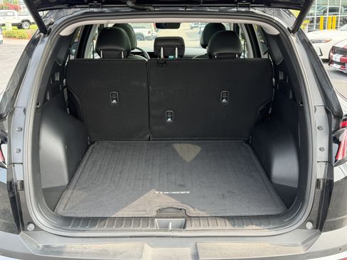 Used 2025 Hyundai Tucson Limited FWD image 31