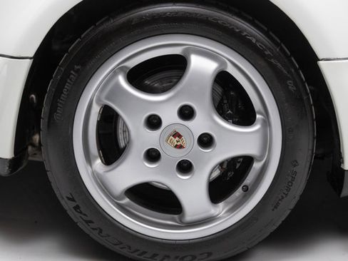 Used 1994 Porsche 911 Carrera 4 image 32