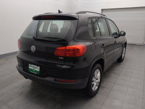 Used 2017 Volkswagen Tiguan S image 7