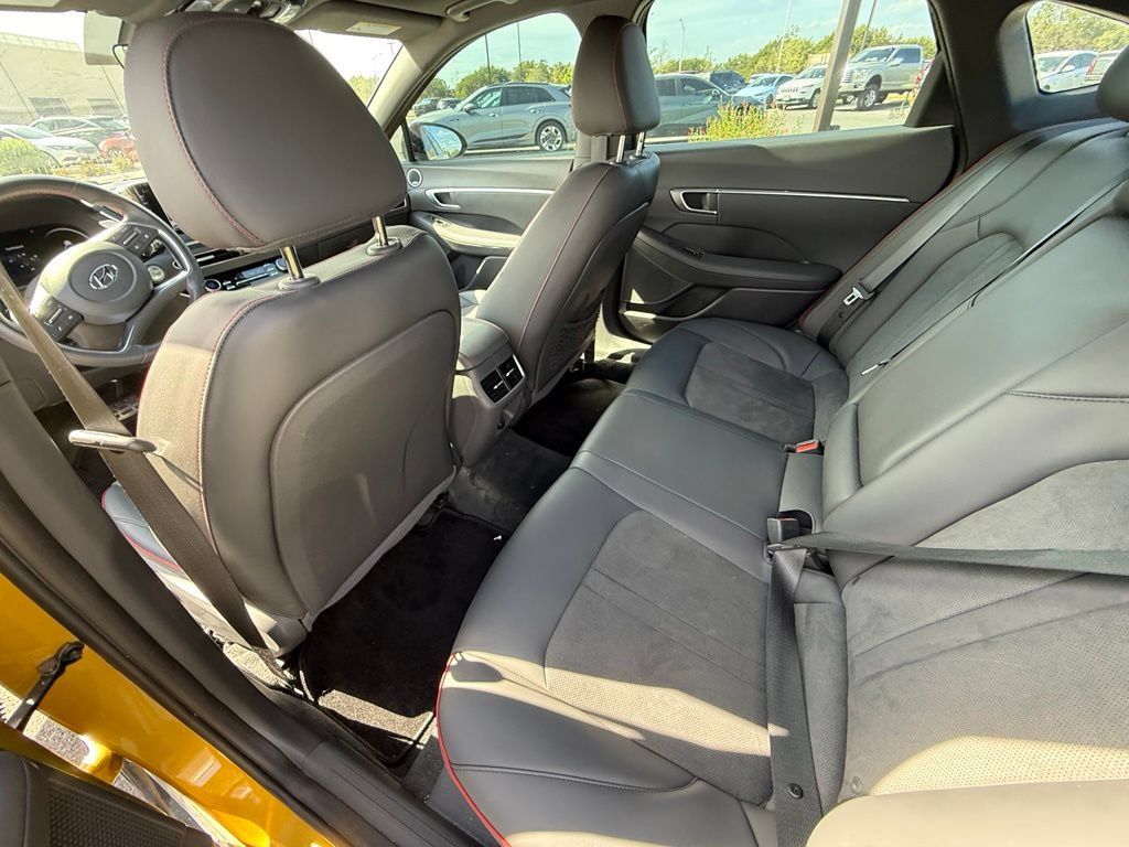 Used 2020 Hyundai Sonata SEL Plus w/ Tech Package FWD image 9