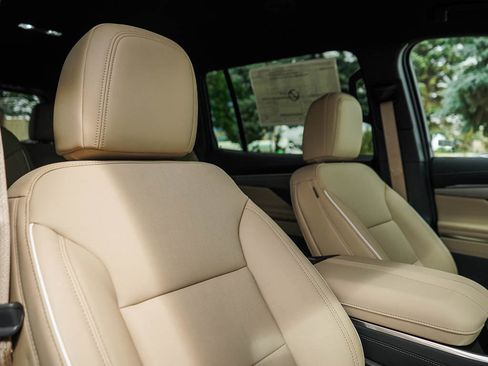 New 2026 Buick Enclave Preferred w/ Power Package image 12