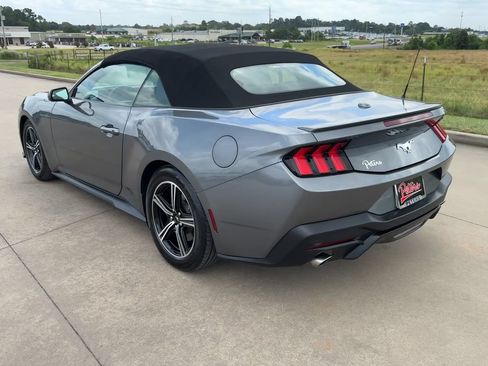 Used 2025 Ford Mustang Premium RWD image 7