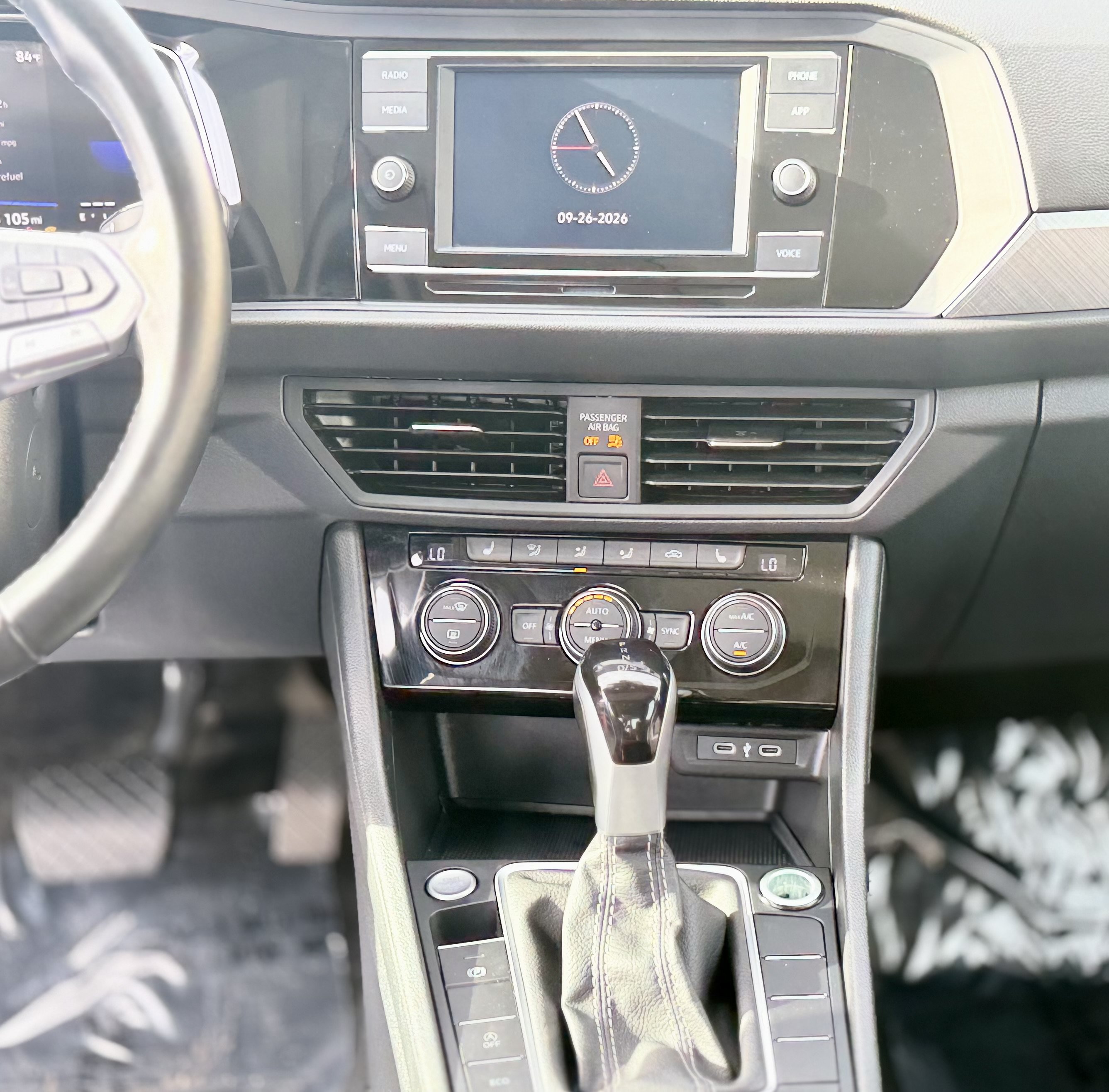 Used 2024 Volkswagen Jetta SE FWD image 22
