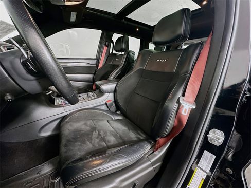 Used 2017 Jeep Grand Cherokee SRT image 20