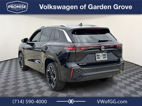 New 2026 Volkswagen Tiguan SEL R-Line AWD/4WD image 6