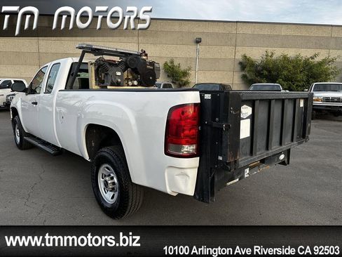 Used 2010 GMC Sierra 3500 W/T image 3