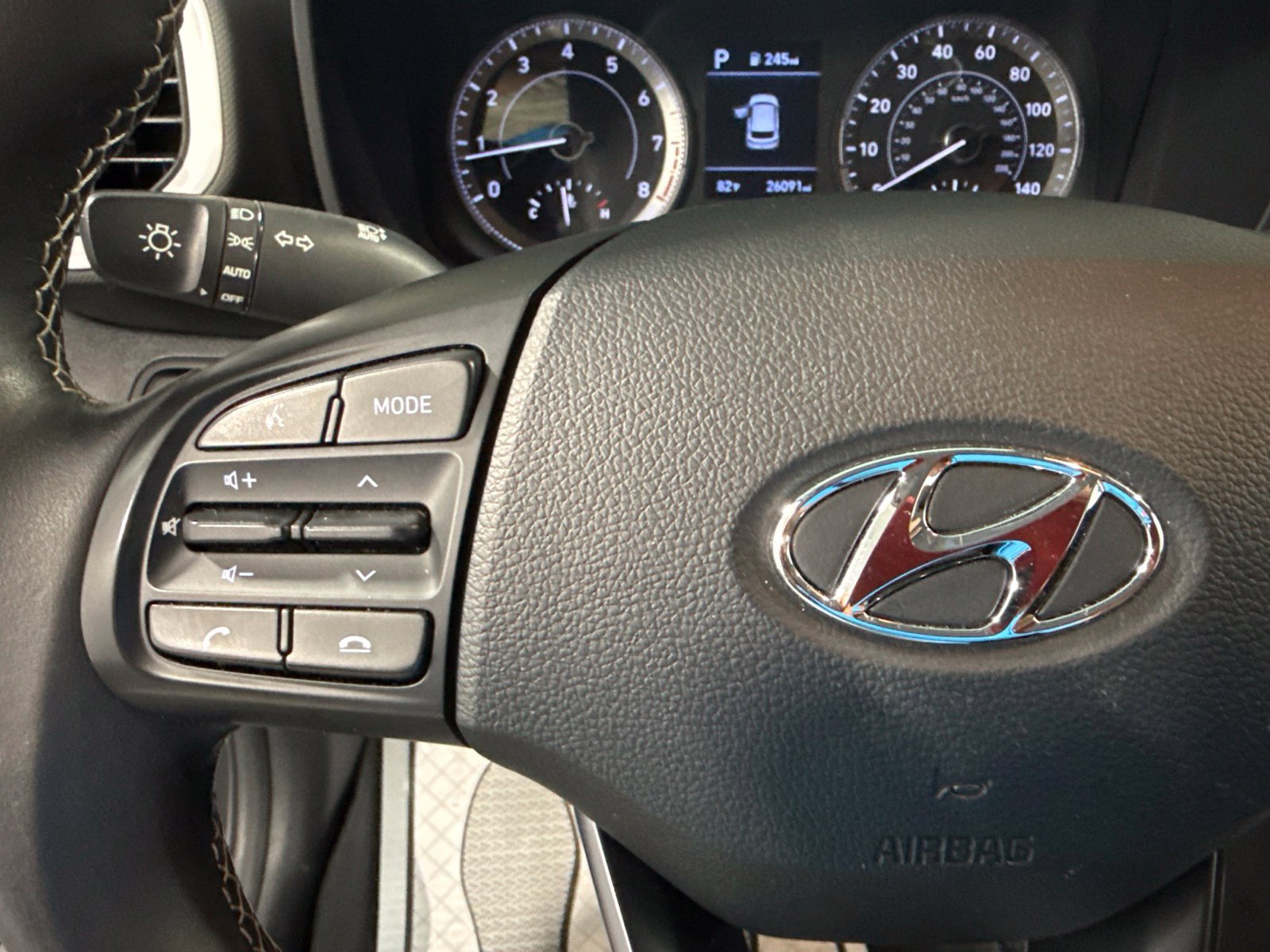 Used 2022 Hyundai Venue Limited FWD image 36