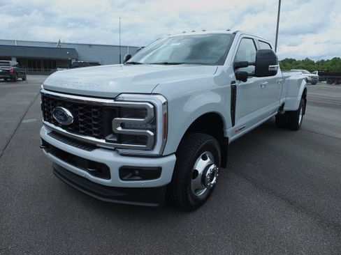 New 2026 Ford F350 Platinum AWD/4WD image 7
