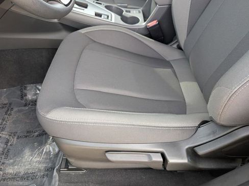 Used 2025 Subaru Crosstrek 2.0i Premium image 12