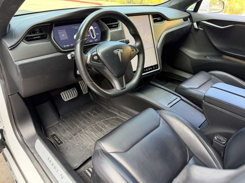 Used 2018 Tesla Model S 100D AWD/4WD image 29