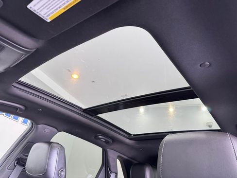 Certified 2023 Cadillac XT5 Premium Luxury AWD/4WD image 17