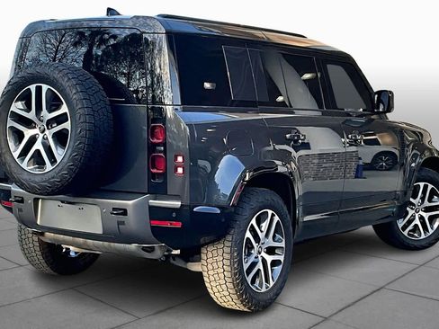 Used 2025 Land Rover Defender 110 X-Dynamic SE image 11