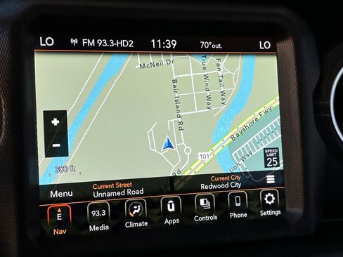 Used 2022 Jeep Wrangler Unlimited Sahara image 19