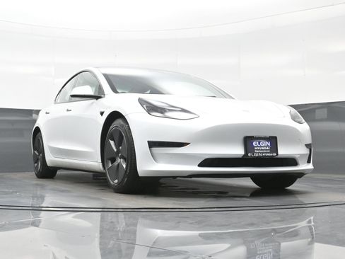 Used 2023 Tesla Model 3 Standard Range image 30