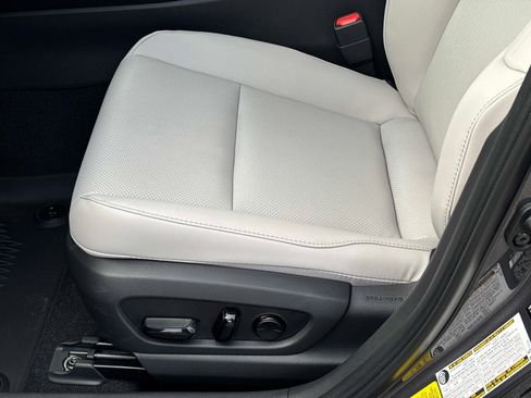 New 2026 Lexus UX 300h FWD image 21