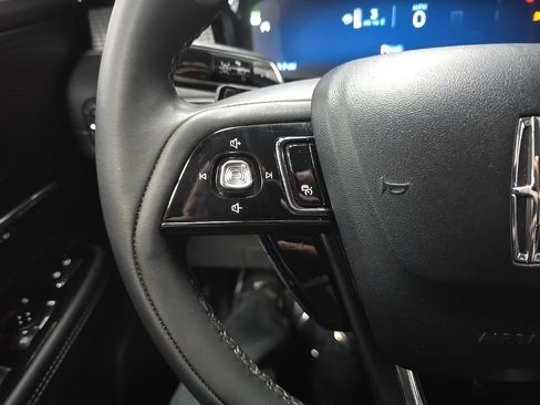 Used 2024 Lincoln Corsair AWD image 24