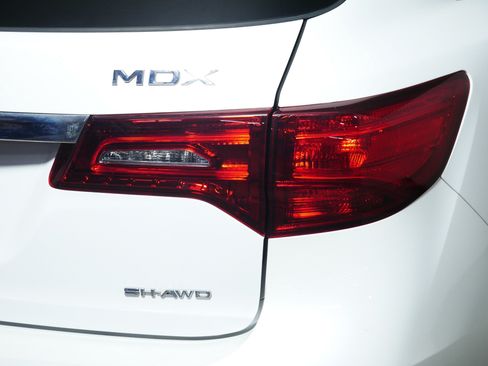 Used 2020 Acura MDX SH-AWD w/ Technology Package image 17