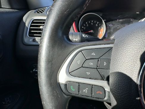 Used 2020 Jeep Compass Trailhawk image 32