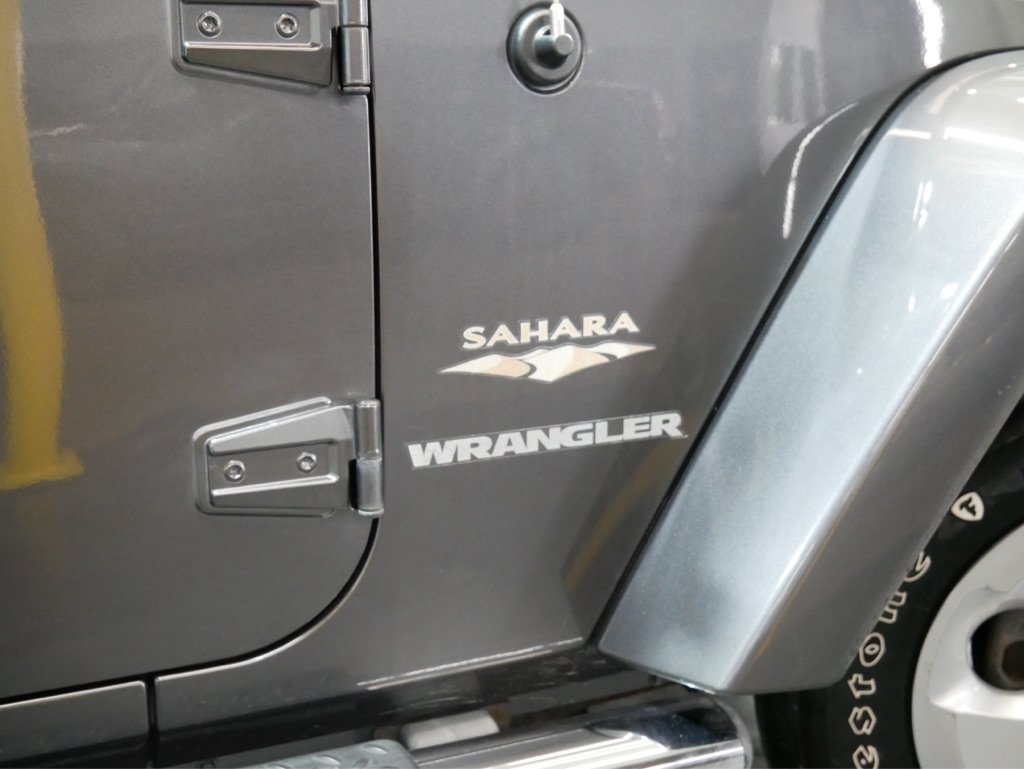 Used 2014 Jeep Wrangler Sahara AWD/4WD image 8