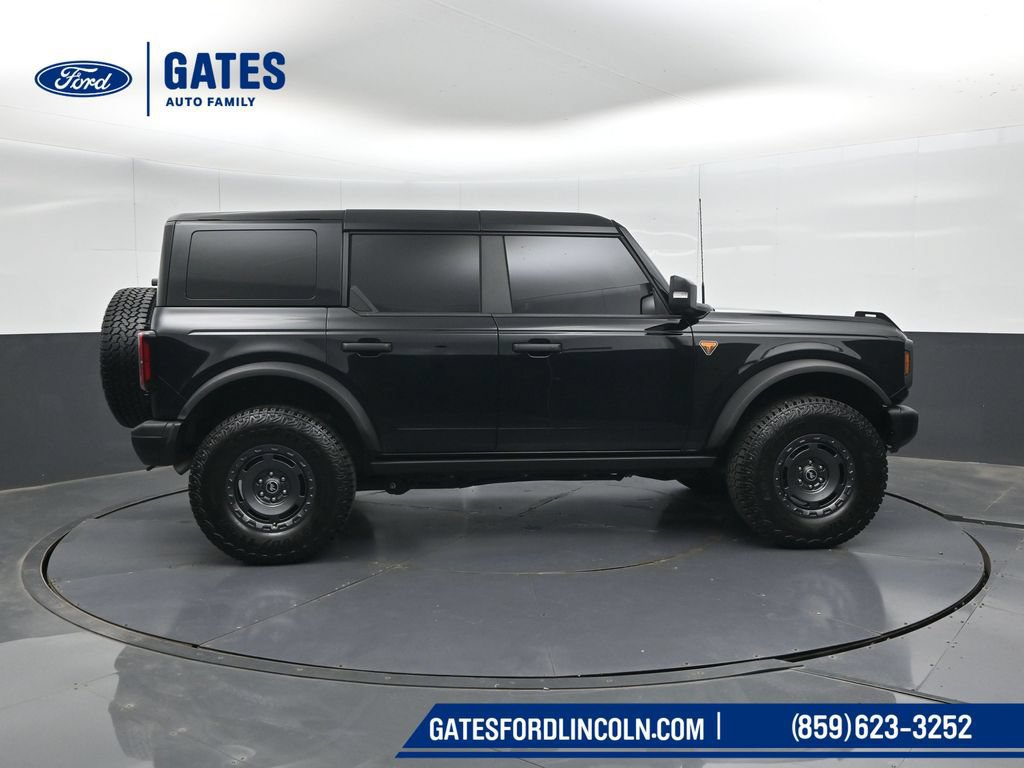Used 2025 Ford Bronco Badlands AWD/4WD image 3