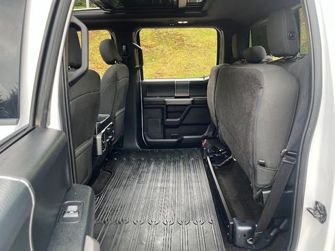 Used 2019 Ford F150 XLT w/ Equipment Group 302A Luxury AWD/4WD image 40