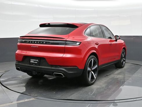 Certified 2024 Porsche Cayenne Coupe image 7